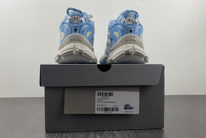 Ba*len*cia*ga runner sneaker   677403 w3rb2 9744