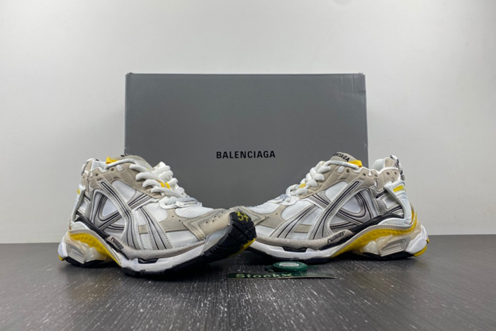 Ba*len*cia*ga runner sneaker  772767-w3rny-91790