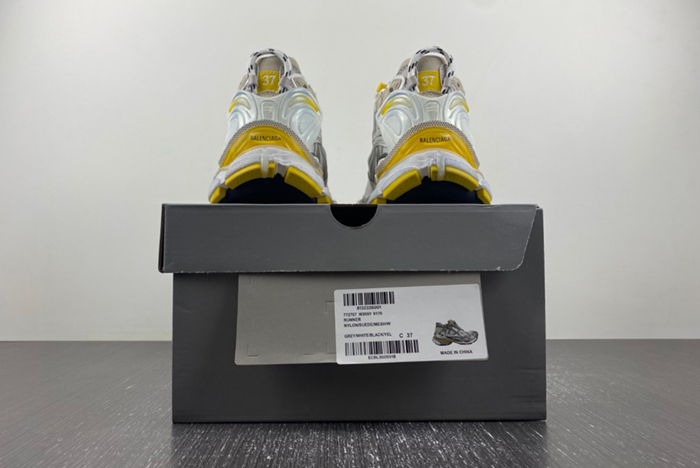 Ba*len*cia*ga runner sneaker  772767-w3rny-91790