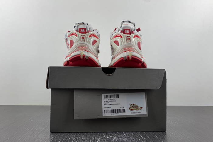 Ba*len*cia*ga runner sneaker  677402-w3rb2-9060