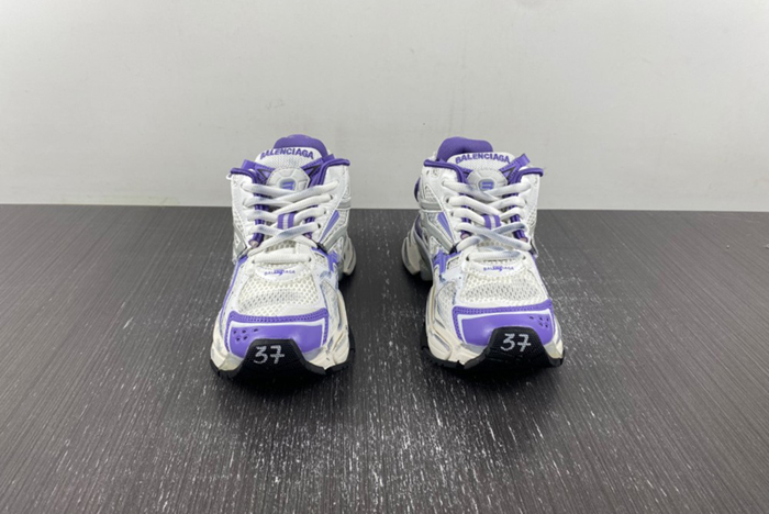 Ba*len*cia*ga runner sneaker   677402-w3rb3-5901