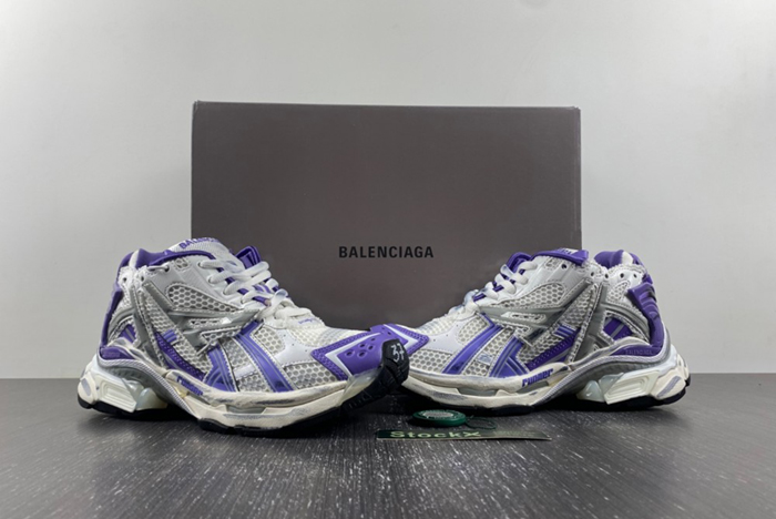 Ba*len*cia*ga runner sneaker   677402-w3rb3-5901