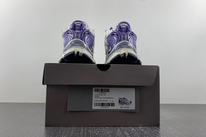 Ba*len*cia*ga runner sneaker   677402-w3rb3-5901