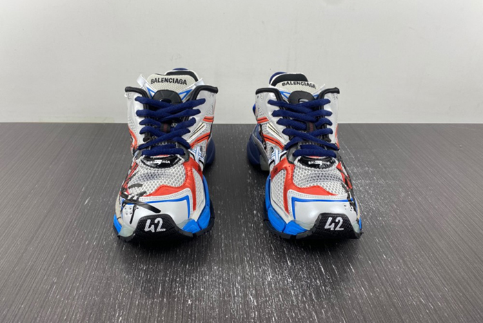 Ba*len*cia*ga runner sneaker  677403-w3rb6-1264