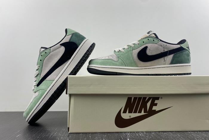 Travis Scott x Air Jordan 1 Low  DM7866-813