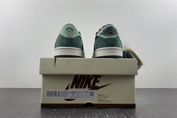 Travis Scott x Air Jordan 1 Low  DM7866-813