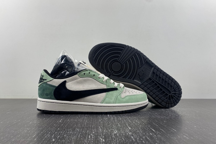 Travis Scott x Air Jordan 1 Low  DM7866-813