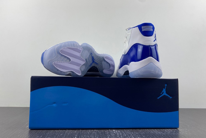 Air Jordan 11  CT8012-114