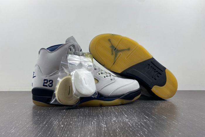 A Ma Maniere x Air Jordan 5 “Diffused Blue FZ5758-004
