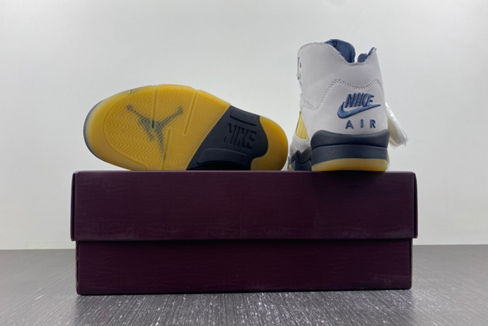 A Ma Maniere x Air Jordan 5 “Diffused Blue FZ5758-004