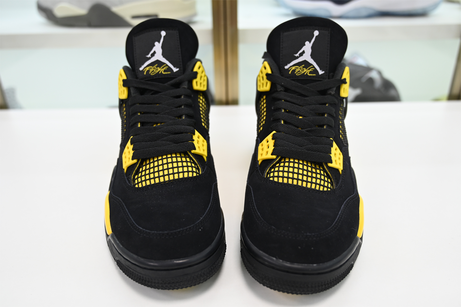 Air Jordan 4 Thunder DH6927-017