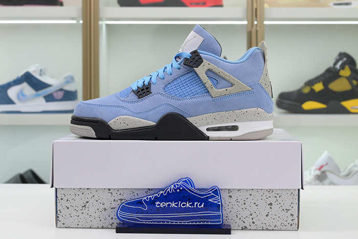 AIR JORDAN 4 “UNIVERSITY BLUE” CT8527-400