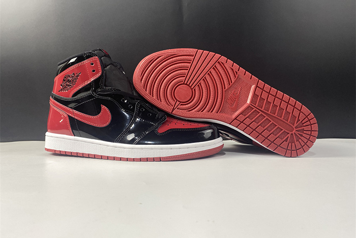 Jordan 1 High OG “Bred Patent” 555088-063