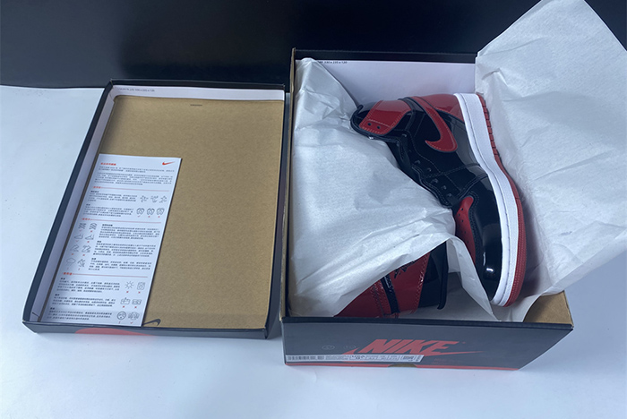Jordan 1 High OG “Bred Patent” 555088-063