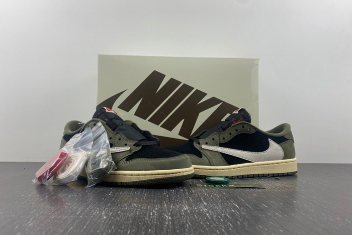 TS x AJ1 Travis Scott x Air Jordan 1 Low OG  DM7866-002-1