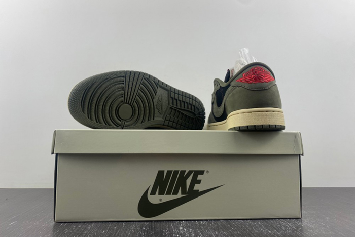 TS x AJ1 Travis Scott x Air Jordan 1 Low OG  DM7866-002-1