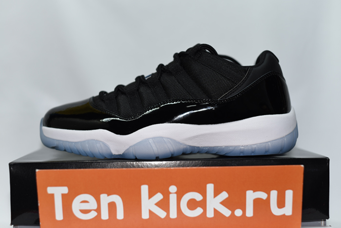 Air Jordan 11 “Space Jam“  ”FV5104-004