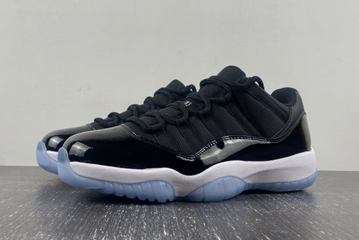 Air Jordan 11 “Space Jam“  ”FV5104-004