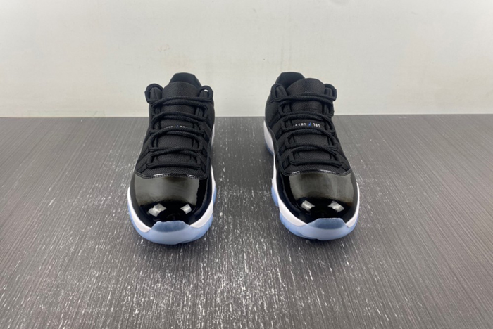 Air Jordan 11 “Space Jam“  ”FV5104-004