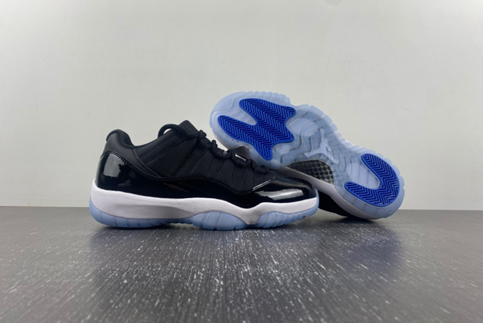 Air Jordan 11 “Space Jam“  ”FV5104-004