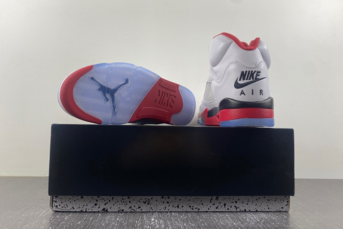 Jordan 5 Retro Fire Red Black Tongue 136027-120