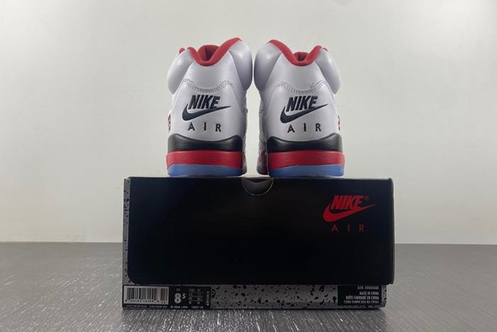 Jordan 5 Retro Fire Red Black Tongue 136027-120