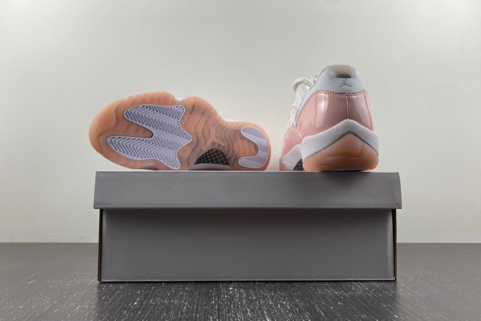 Air Jordan 11 Low WMNS “Legend Pink”  AH7860-160