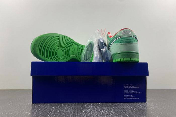 Concepts x Nike SB Dunk Low   BV1310-303