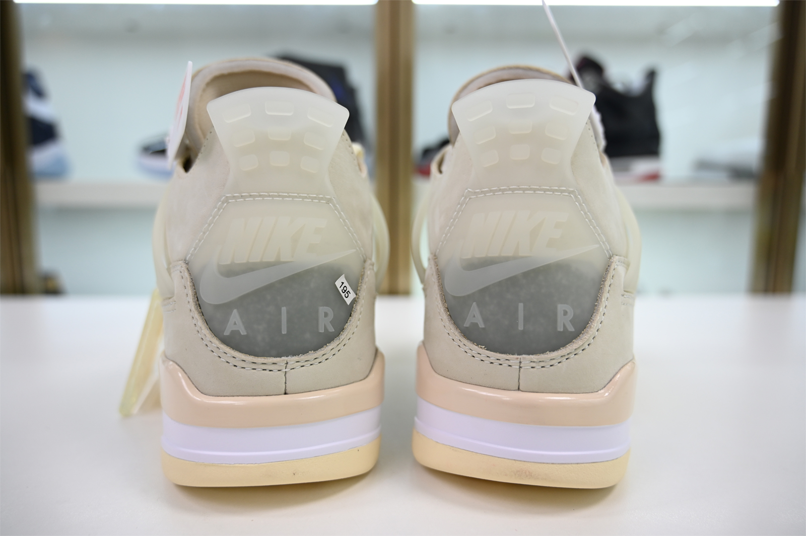 Air Jordan 4 RETRO x Off-White   CV9388-100