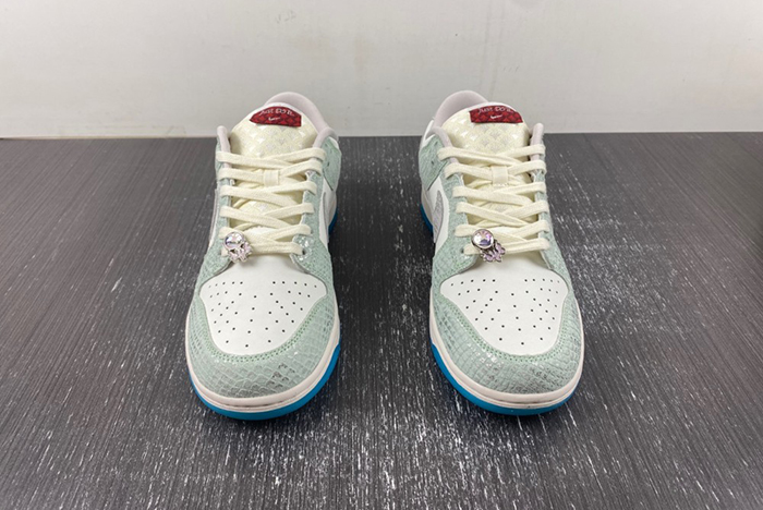 Nike Dunk Low LX Year of the Dragon (2024)  FZ5065-111