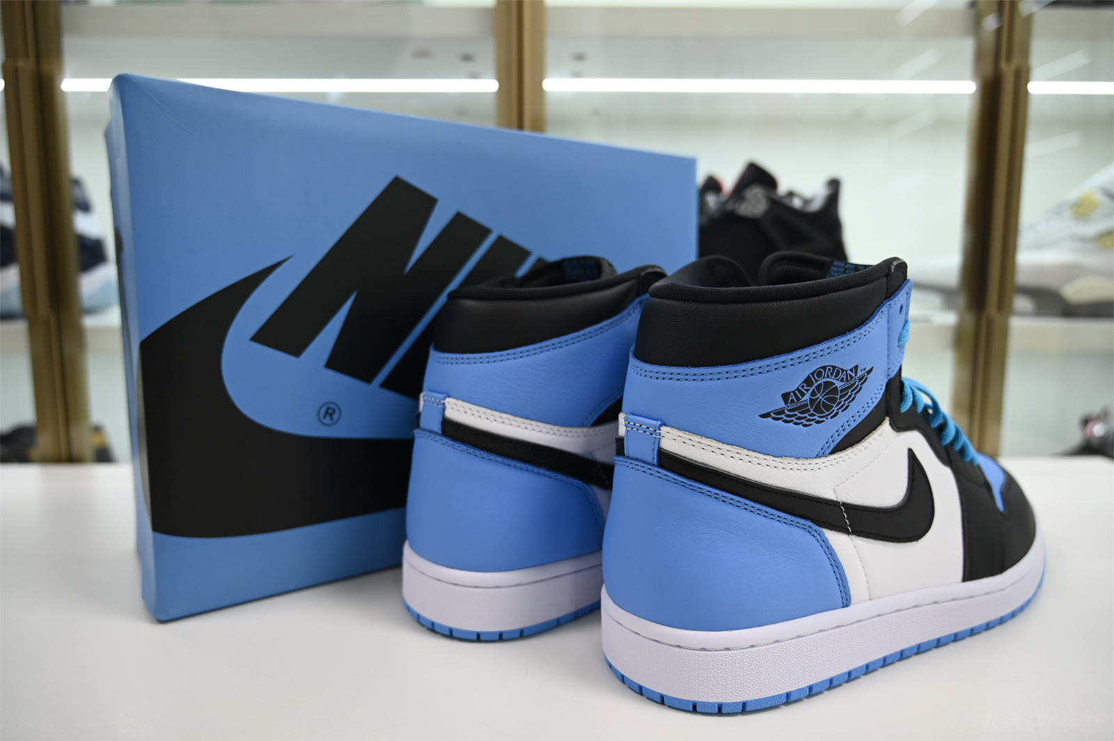 Jordan 1 Retro High OG UNC Toe DZ5485-400