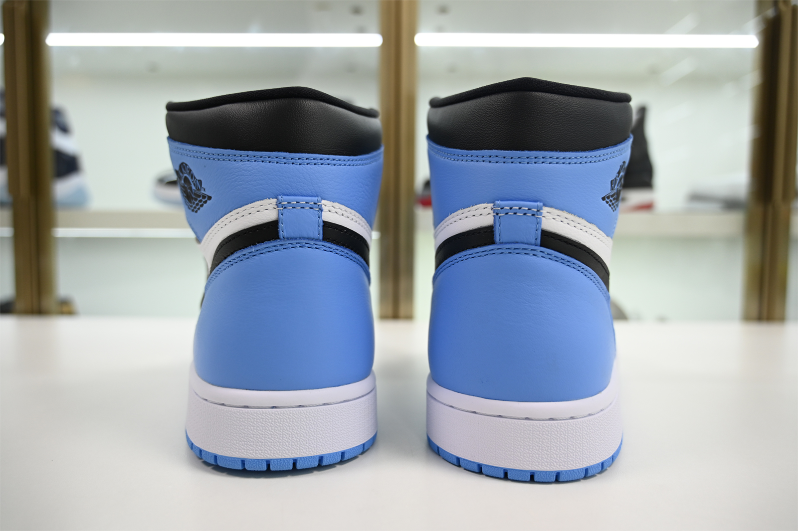 Jordan 1 Retro High OG UNC Toe DZ5485-400
