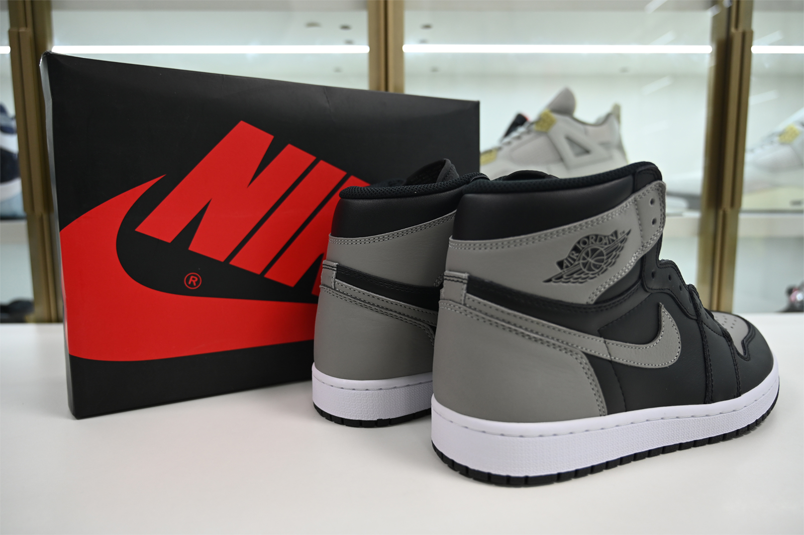 Air Jordan 1 Retro High OG “Shadow‘’   555088-013