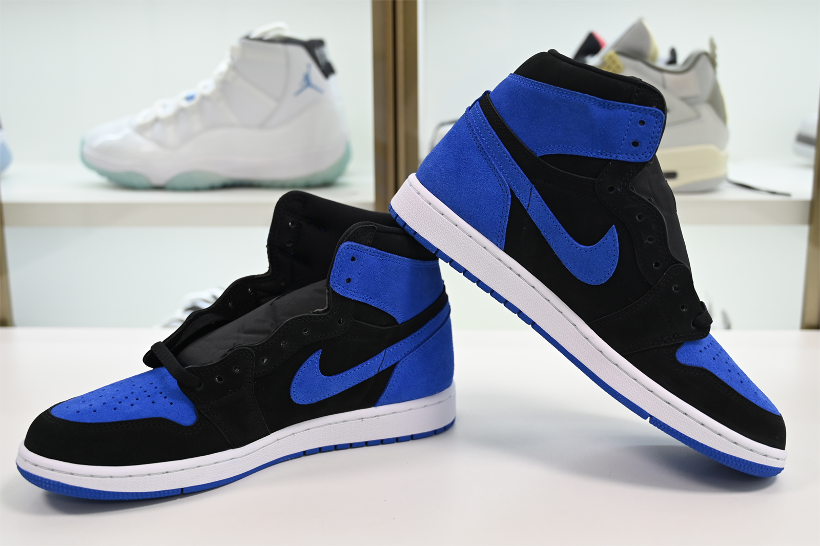 Air Jordan 1 High OG “Royal Reimagined”  DZ5485-042