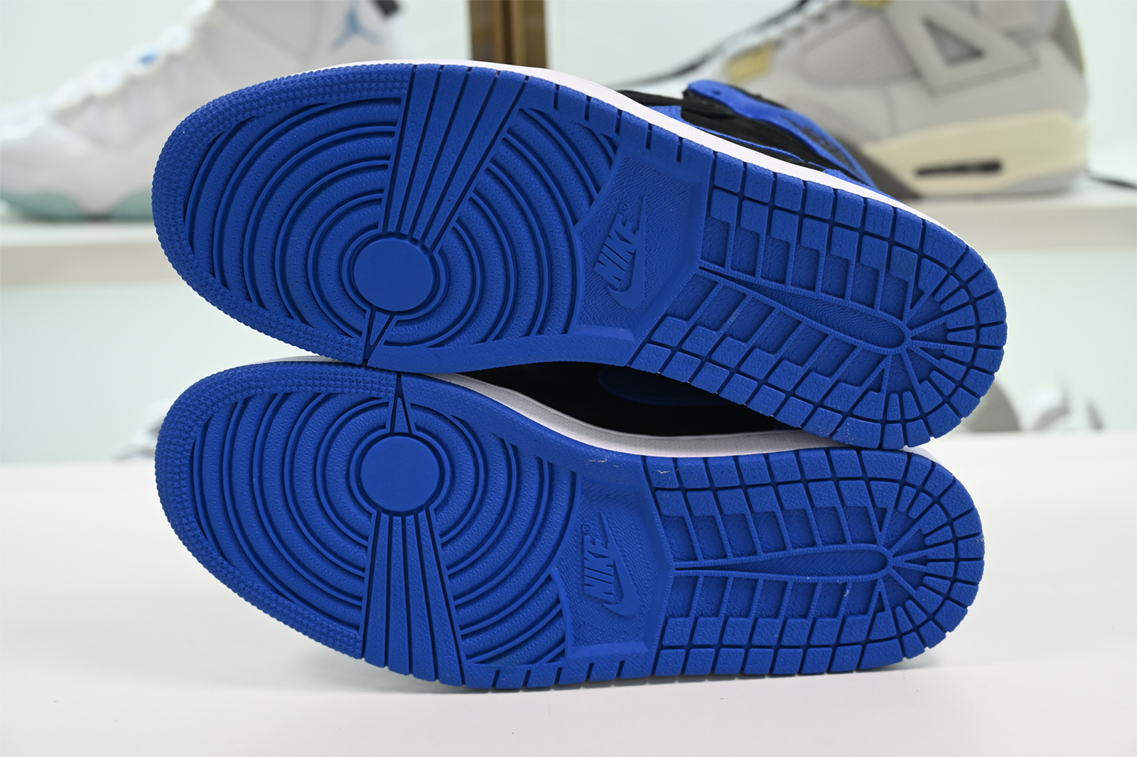 Air Jordan 1 High OG “Royal Reimagined”  DZ5485-042