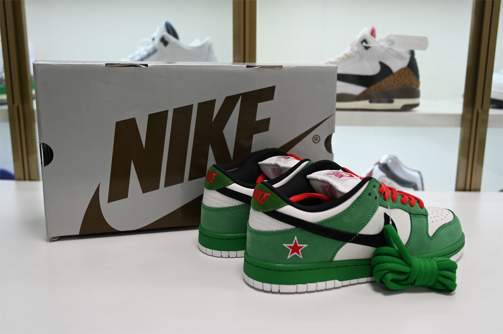 Nike Dunk Low Pro SB  heineken 304292-302