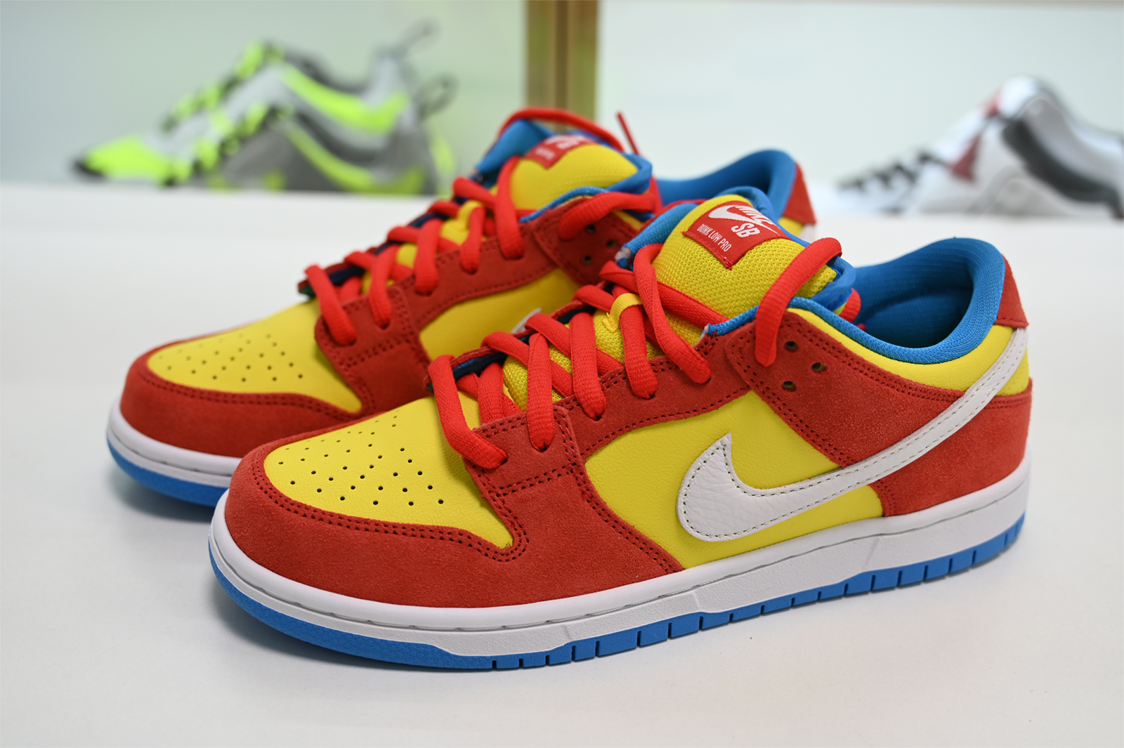 Nike SB Dunk Low “Bart Simpson”  BQ6817-602