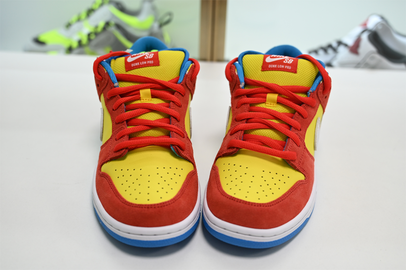 Nike SB Dunk Low “Bart Simpson”  BQ6817-602