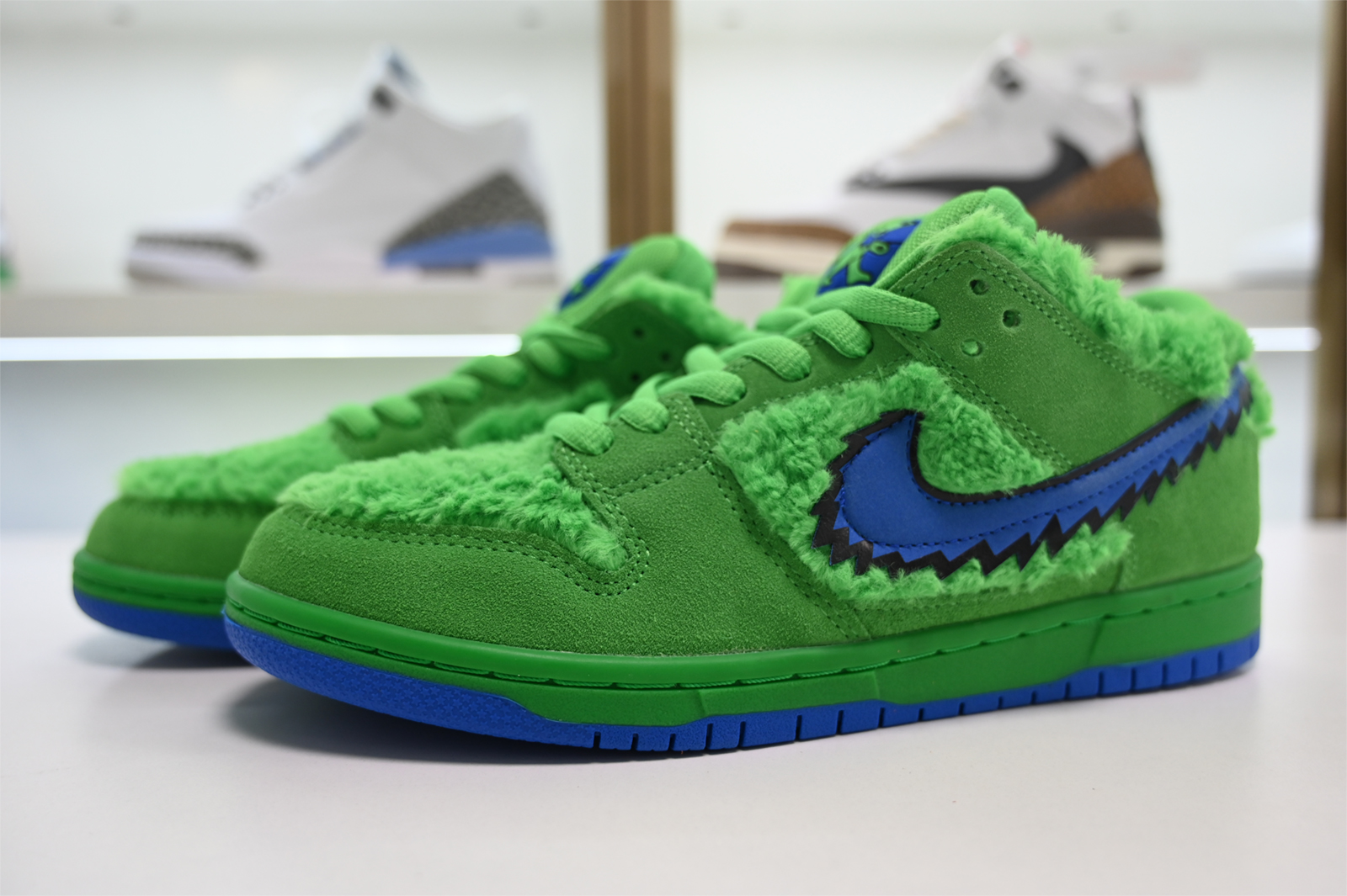 GRATEFUL DEAD X NIKE SB DUNK LOW “GREEN BEAR” CJ5378-300