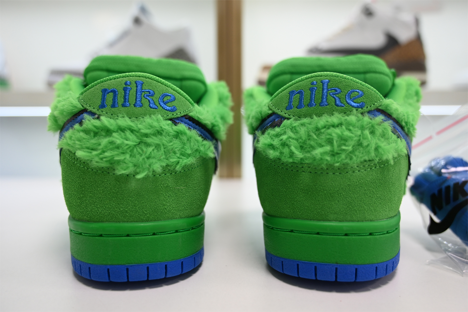 GRATEFUL DEAD X NIKE SB DUNK LOW “GREEN BEAR” CJ5378-300