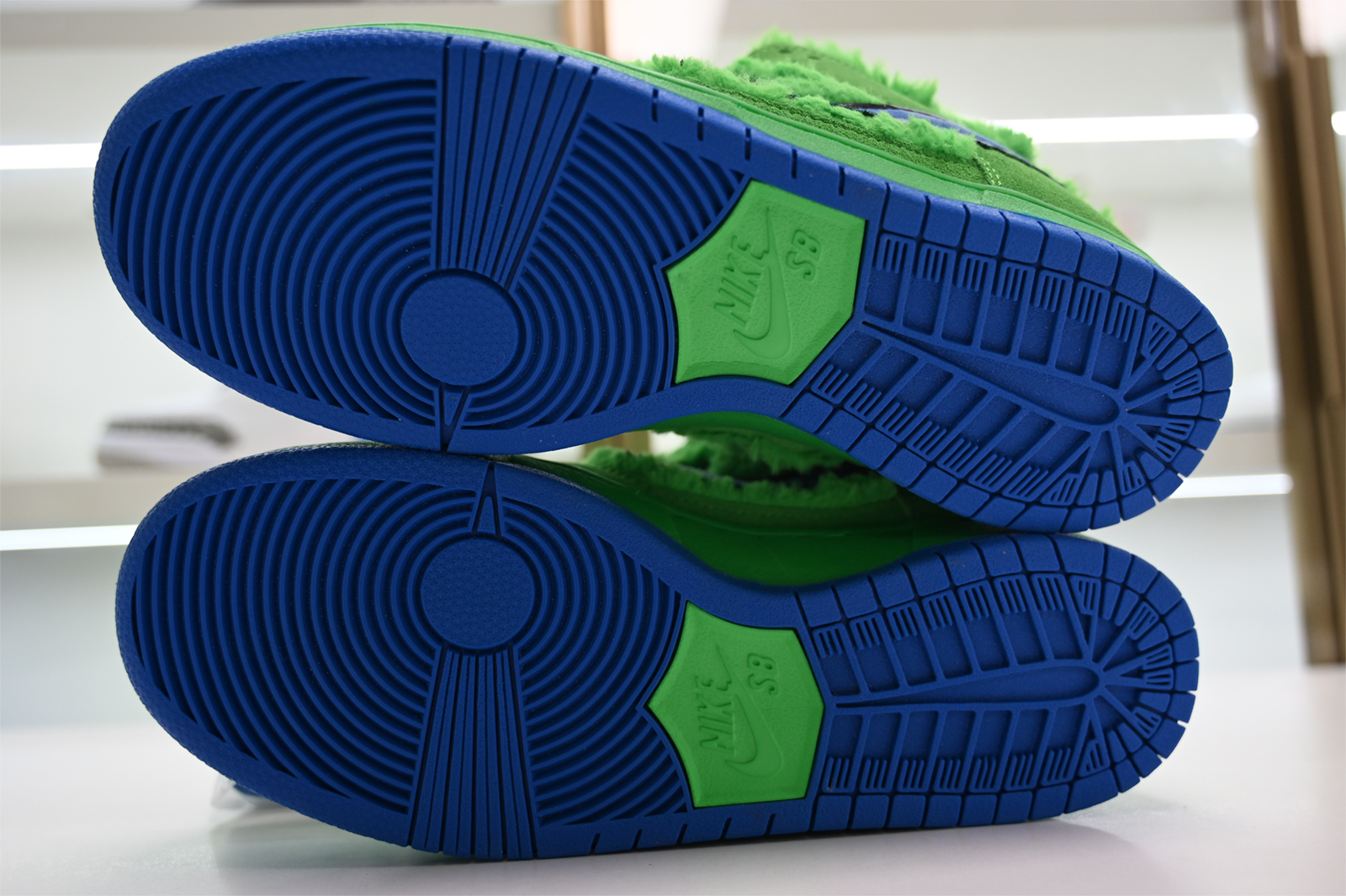 GRATEFUL DEAD X NIKE SB DUNK LOW “GREEN BEAR” CJ5378-300