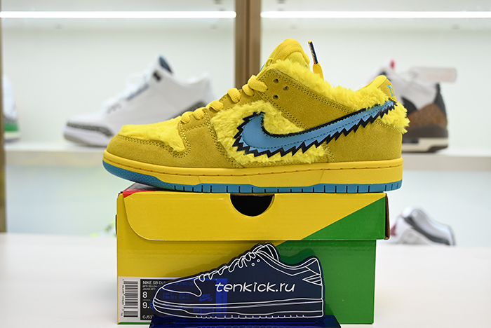 GRATEFUL DEAD X NIKE SB DUNK LOW “YELLOW BEAR” CJ5378-700