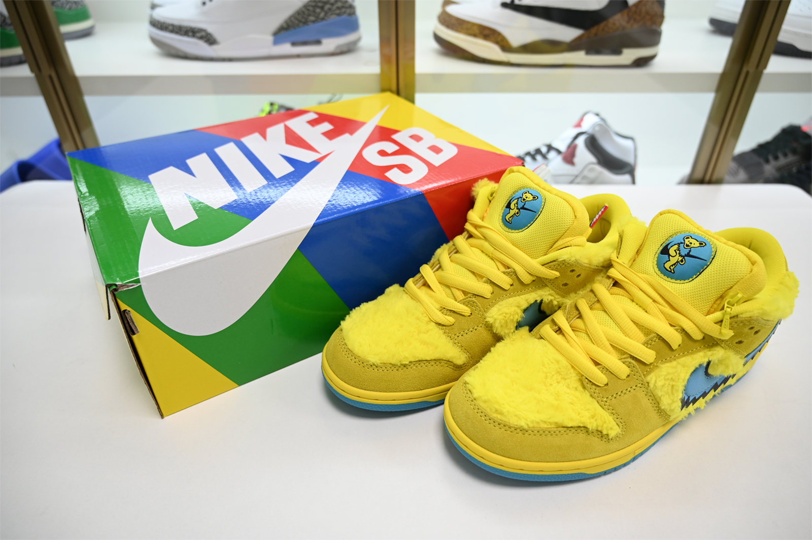 GRATEFUL DEAD X NIKE SB DUNK LOW “YELLOW BEAR” CJ5378-700