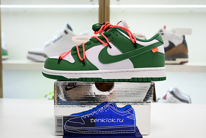 Off-White  NIKE DUNK LOW PINE GREEN CT0856-100