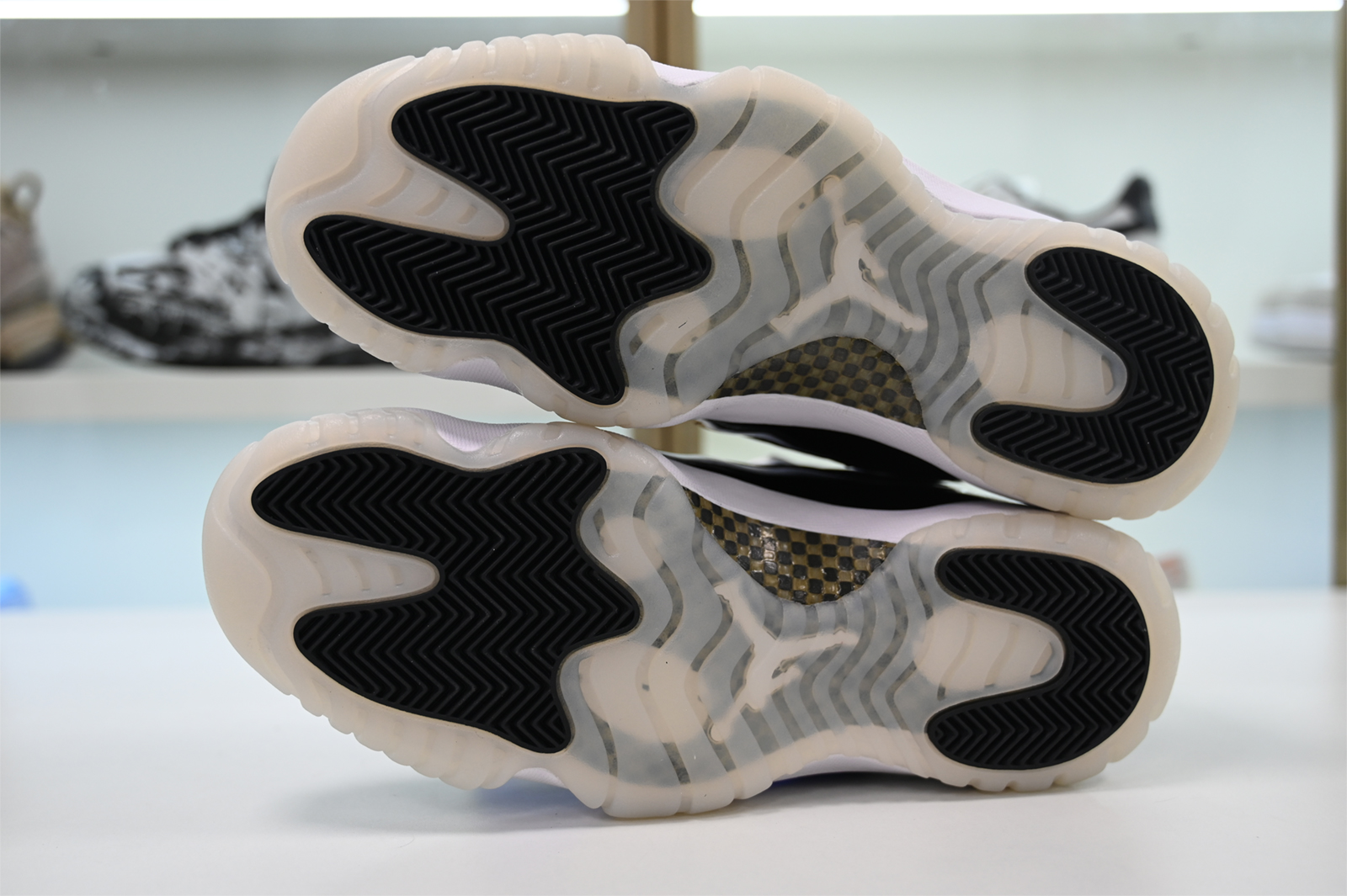 Jordan 11 Retro DMP Defining Moments CT8012-170
