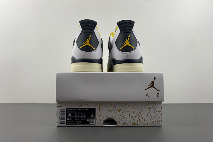 Air Jordan 4  ‘Vivid Sulfur‘ AQ9129-101