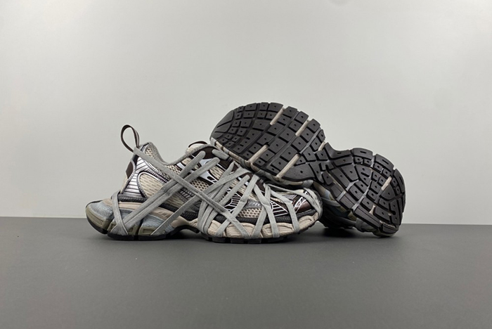 Ba*len*cia*ga 3xl extreme lace sneaker in brown/grey/beige 778698 w3xll 2097