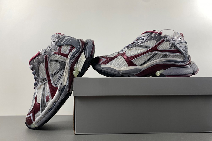 Ba*len*cia*ga runner sneaker  772774-w3rbw-0312