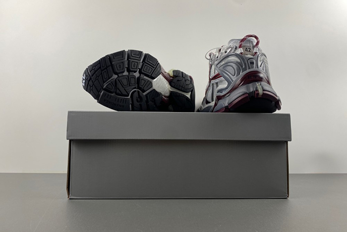 Ba*len*cia*ga runner sneaker  772774-w3rbw-0312