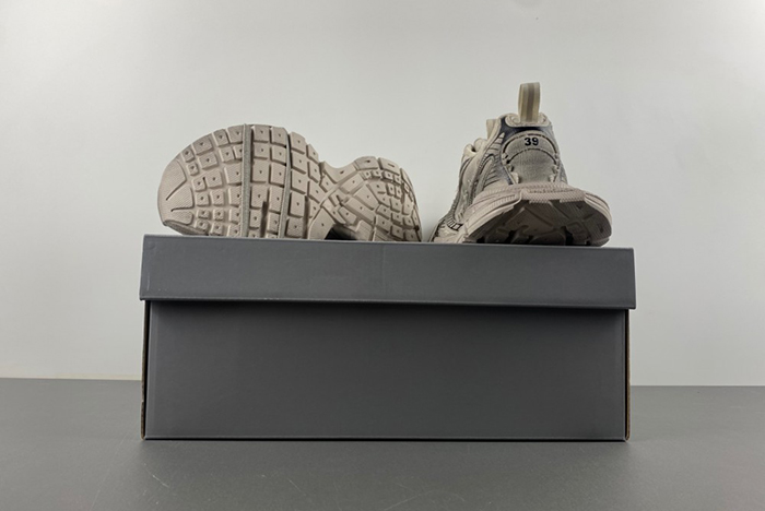Ba*len*cia*ga -phantom sneaker  734731 w3xdc 4001